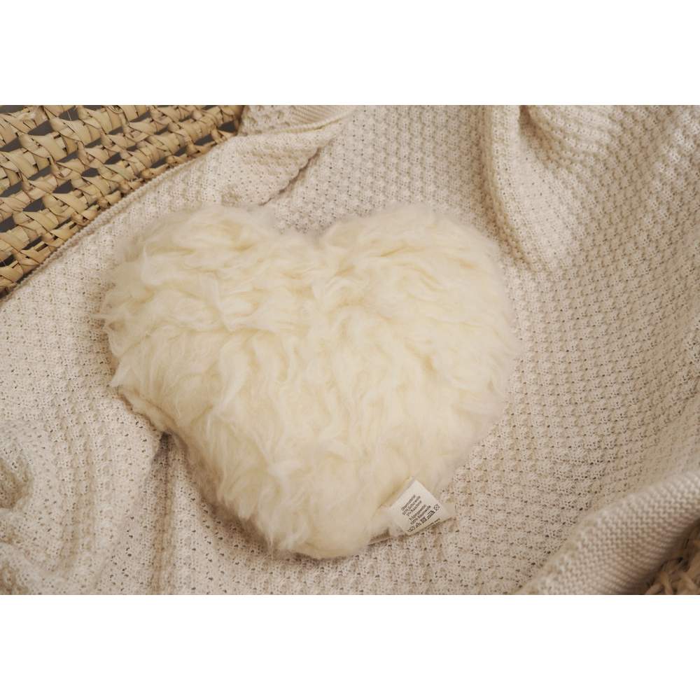 Bouillotte coeur en laine et noyaux de cerise Saling